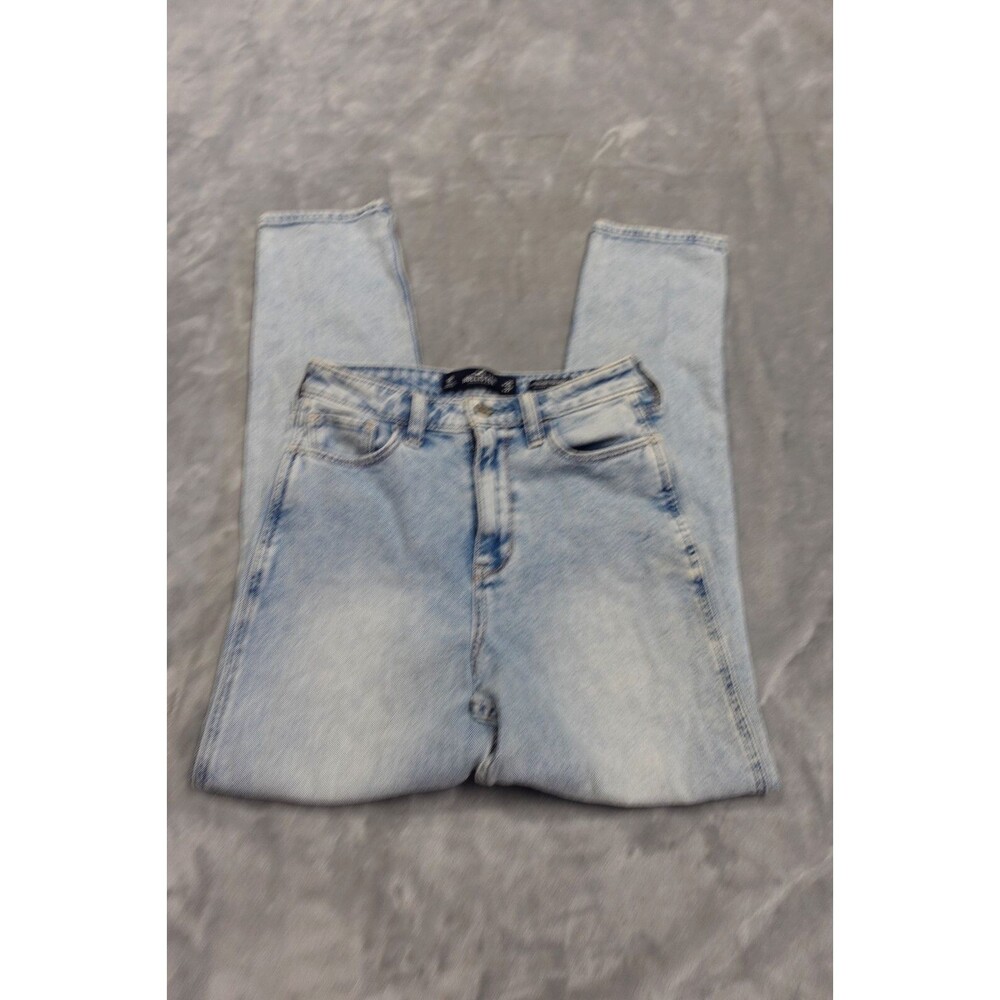 Hollister Women's Ultra High Rise Light Wash Denim MOM Jeans Size 25 W25 L27